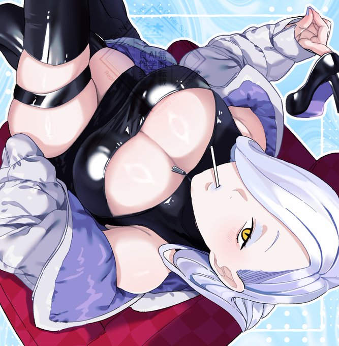 見上げるおみぃさん 