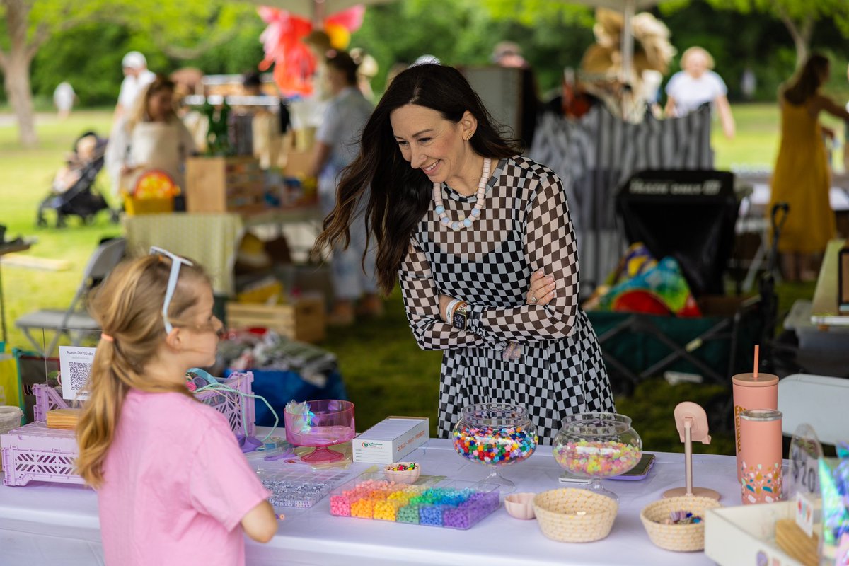 abckitefest's tweet image. Get ready to shop because Mini Market is back at ABC Kite Fest! 🛍️ This pop-up showcases women-owned, small businesses, bringing plenty of fun treasures and gifts for all ages! ✨

#ABCKiteFest #MiniMarket #ATX #austinevents
