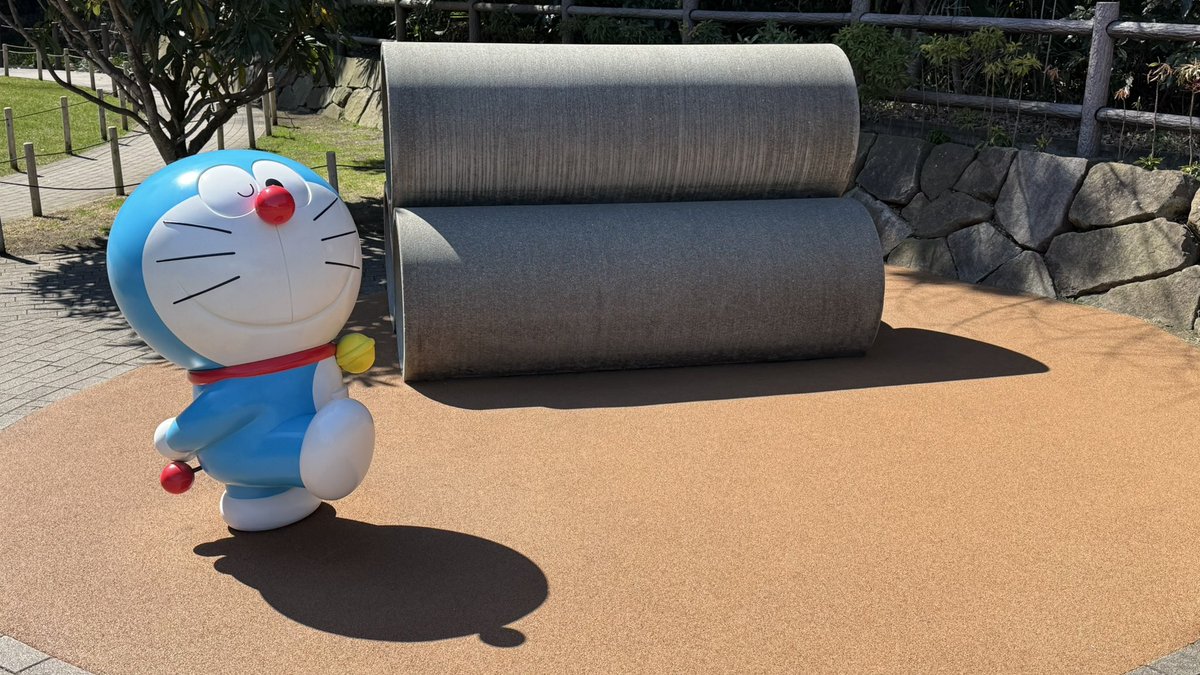 satoshi_readygo's tweet image. 今日は川崎市にある藤子・F・不二雄ミュージアムへ行きました!
子供の頃、ドラえもんが大好きな漫画でした。さまざまな秘密道具で何でも願いを叶えることができるのが魅力でした
昼ご飯もとても美味しく、大満足!本当に楽しい一日でした☆
藤子・F・不二雄先生、素敵な作品をありがとうございます!