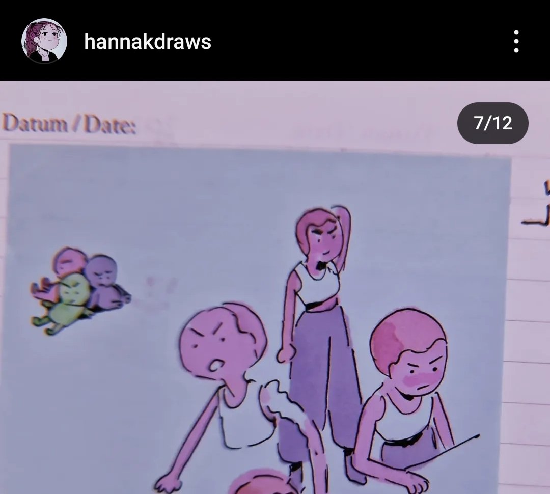 They had a concept of her with ears and just decided to not give her any I guess 😭