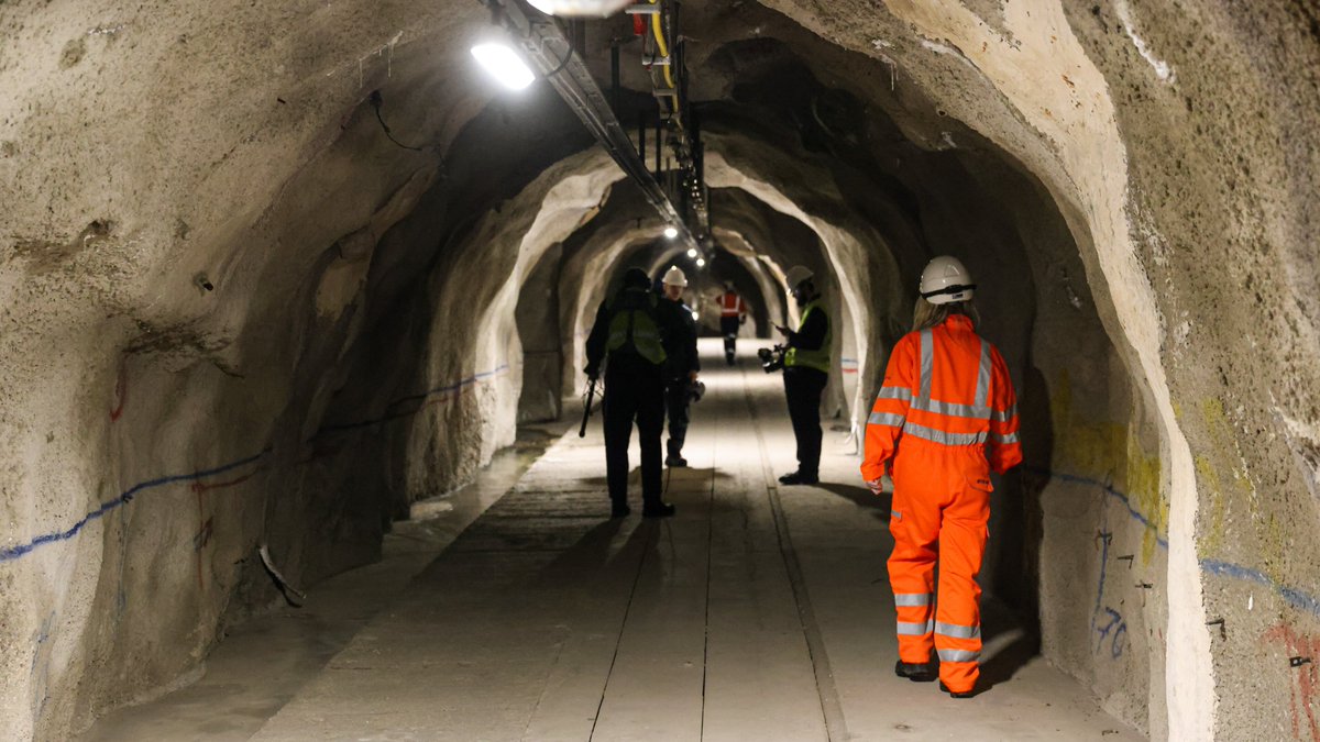 NEWS: First electricity cables powered up in key milestone for Dinorwig to Pentir project.

This vital work will help ensure reliability of clean energy supply to the local area and beyond for decades to come: nationalgrid.com/key-milestone-…

<a href="/ENGIEgroup/">ENGIE</a> | <a href="/morgansindall_i/">Morgan Sindall Infrastructure</a> |