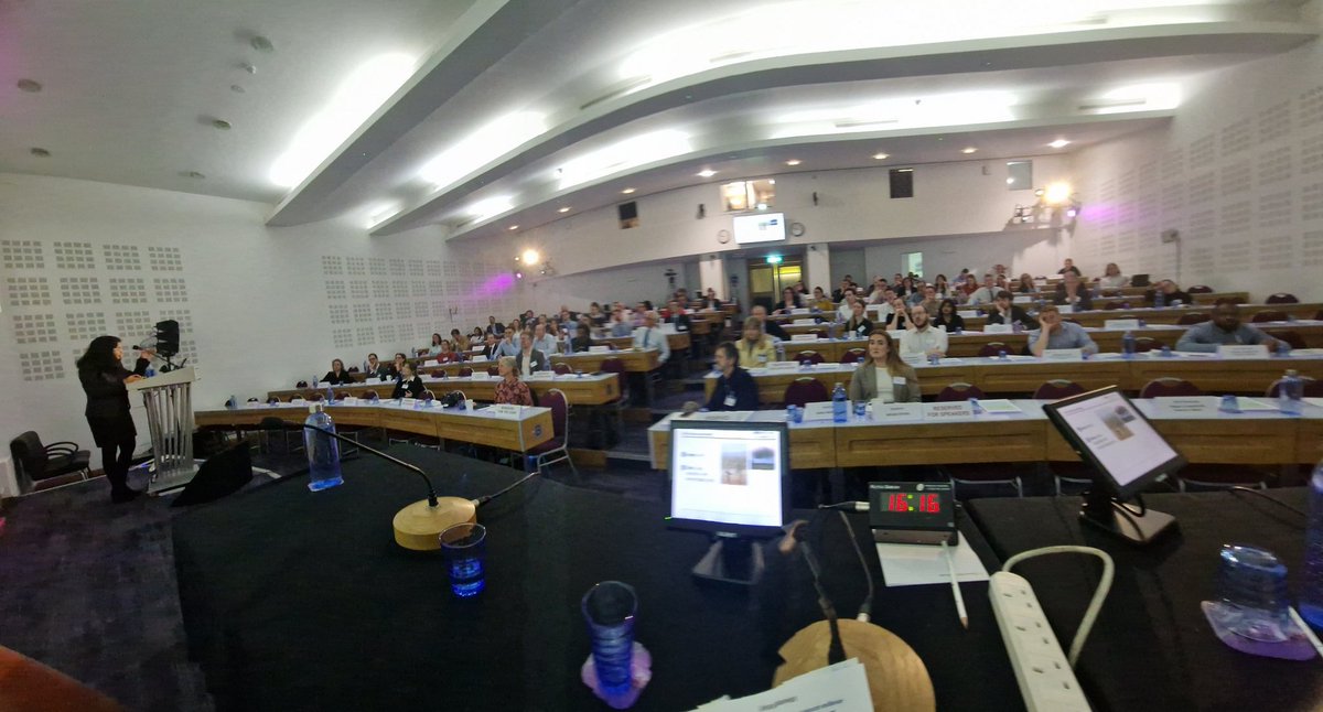 Delighted to chair the morning session of 'Managing Physical #ClimateRisk' Summit here in London. Really enjoyed a real, candid and impactful fireside chat with @EmmaHowardboyd with a 'HOT' seat for the audience questions! 
 #climatefinance  #NatureAndPeoplePositive