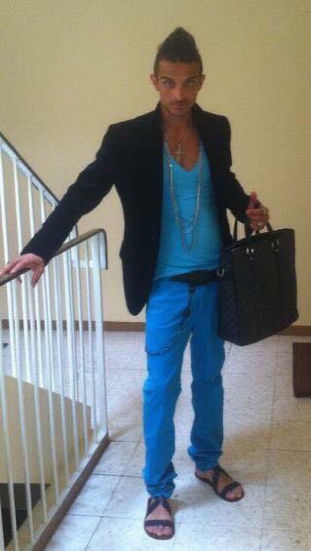 CerfiaFR's tweet image. 🇫🇷 FLASH | L'influenceur Julien Tanti, 36 ans, a été condamné par la DGCCRF pour "pratiques commerciales trompeuses" liées au trading.