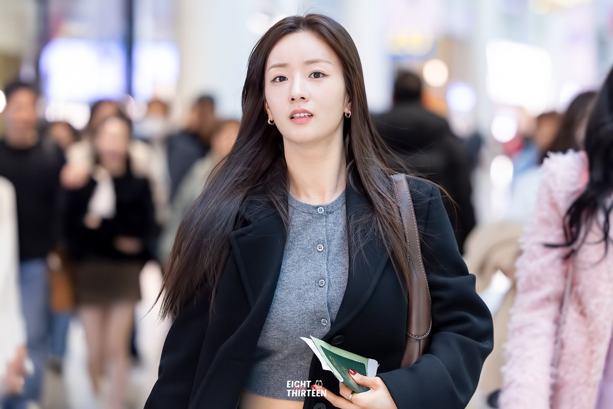 250219 인천공항 출국
#에이핑크 #윤보미 (<a href="/Apinkbm/">윤보미</a>) 3pic Update!✈️

보미랑 동시대에 살아가는 나란 인간.
참 성공했다.
📷8h13m.tistory.com/30