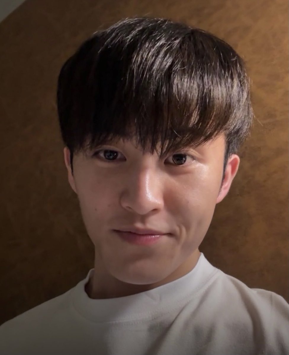 j138mmly's tweet image. 99 problems                                1 solution