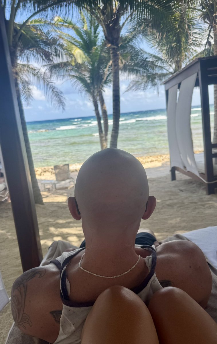 FarkasBrandi's tweet photo. Happy Birthday to the man who always makes life an adventure 🥰 Love you Mr. Farkas!!! @FarkasKenny #cheersto44 https://t.co/AGgv2PsfnW