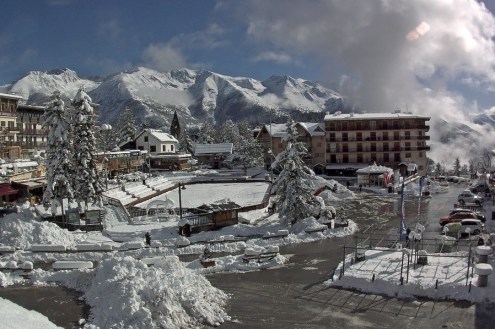 Mixed weather snow conditions in the Alps right now! weathertoski.co.uk/weather-snow/