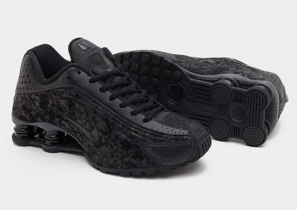 sneakerplace_jp's tweet photo. 【4月1日発売予定】ナイキショックスR4″ブラックフローラル”｜HV0934-002 

▶︎ https://t.co/YMvxWOz3sp

#NIKE #NIKESHOX https://t.co/HEYrwkpq9D
