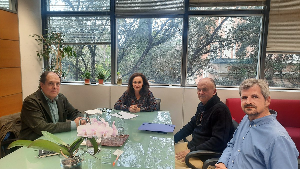 Interesante y productiva reunión con la Secretaria Medio Ambiente <a href="/marlosanchis/">Maria López Sanchís</a> de la <a href="/MedioAmbAND/">Consejería de Sostenibilidad y Medio Ambiente</a>.  Gran sintonía por un objetivo común: la sostenibilidad de nuestros montes.  Contar con nuestra colaboración para impulsar la eficiencia y mejora de los recursos medioambientales.