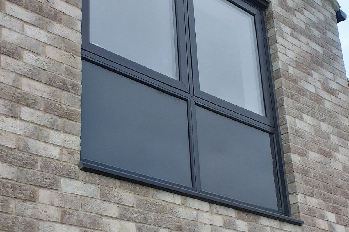 framefastuk's tweet image. No compromise on quality. Our Elite flush PVCu windows are handcrafted to the highest standards, with A/A+ energy ratings, 9 colour options, and a 12-year profile guarantee.

Perfect for your next project.

#framefast #pvcuwindows #energyefficient #flushsash