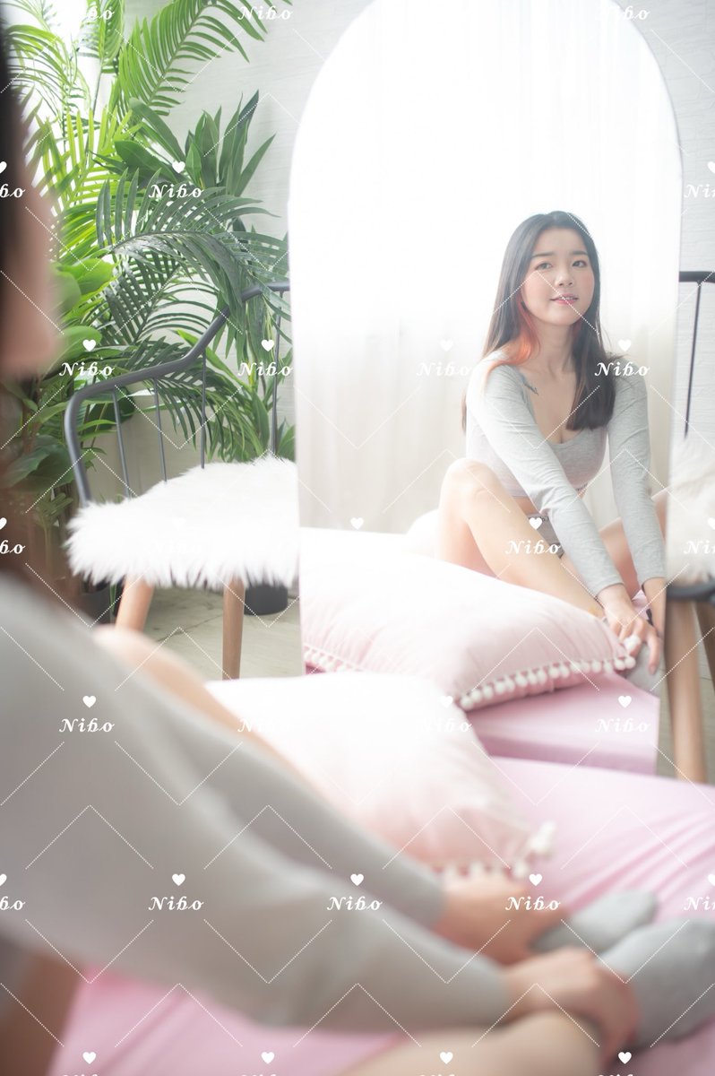 最近客人的問題能分兩種
①：「妹妹畢業了嗎？很像大學生欸！」
②：「很久沒看到你了欸！結婚了嗎？還是生小孩了？」
欸 我喜歡聽第一句
第二句先打咩✖️