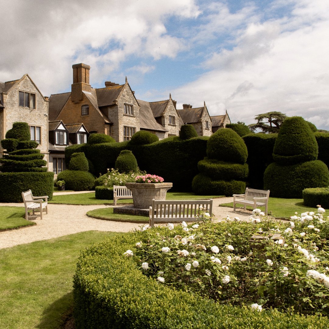 She’s been your biggest cheerleader, your best advice-giver, and the one who always knows just how to make things better. This Mother’s Day, return the favour and book her a trip to stay with us. 🤍 

Book an escape: bit.ly/3V0Hp79