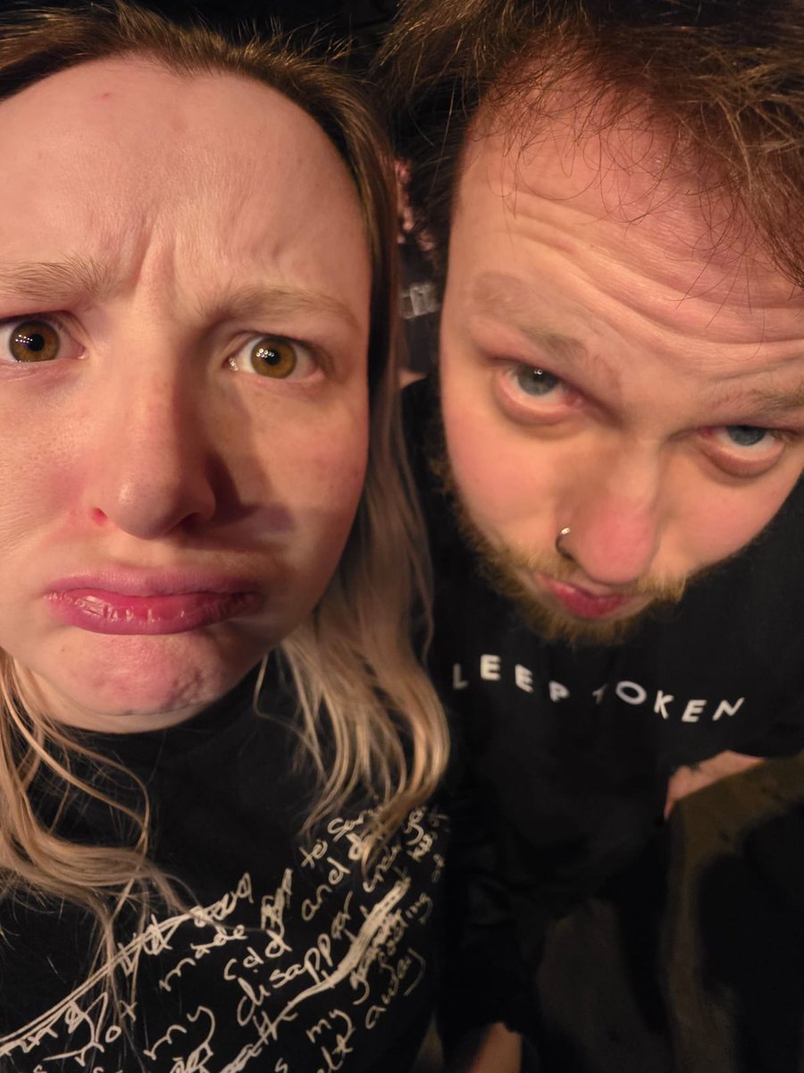 emsus_christ's tweet photo. pov me and @Bxydy7 are asking you if you are the slug or the lettuce https://t.co/WxrGDZZ1jH