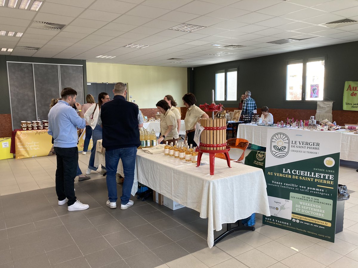 Antoine Grasser (@antoine_grasser) on Twitter photo Lancement d’un nouveau produit issu du verger! 😀🤩
Élaboré avec les fruits de la ferme, voici un ratafia de pomme 100% ardennais!!! 🍎🍏
A déguster avec (ou sans) modération!! 😉😎
🍹🍸🥃
<a href="/Fragritwittos/">FranceAgritwittos♥️</a>
<a href="/_lunion/">L'union</a>
<a href="/lardennais_/">L'Ardennais</a>
<a href="/VILLEdeRETHEL/">Ville de RETHEL</a> Lancement d’un nouveau produit issu du verger! 😀🤩
Élaboré avec les fruits de la ferme, voici un ratafia de pomme 100% ardennais!!! 🍎🍏
A déguster avec (ou sans) modération!! 😉😎
🍹🍸🥃
<a href="/Fragritwittos/">FranceAgritwittos♥️</a>
<a href="/_lunion/">L'union</a>
<a href="/lardennais_/">L'Ardennais</a>
<a href="/VILLEdeRETHEL/">Ville de RETHEL</a>