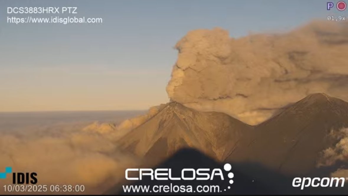 Continúa la erupción del Volcán de Fuego. Amanece con abundante emisión de ceniza