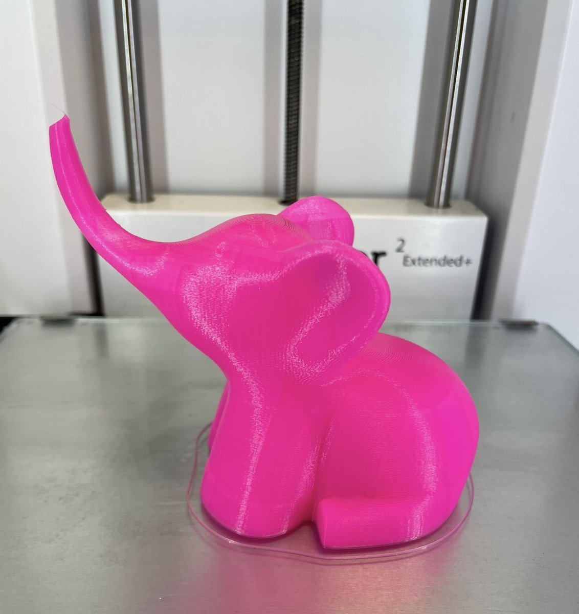Beautiful pink elephants are dancing in our dreams. This gorgeous bright pink and sweet design on @Thingiverse is the perfect way to start our week. 
#MakerMonday