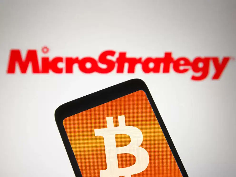 ⚫️"MicroStrategy lancia un'offerta da 21 miliardi di dollari: Implicazioni per $MSTR e $BTC"