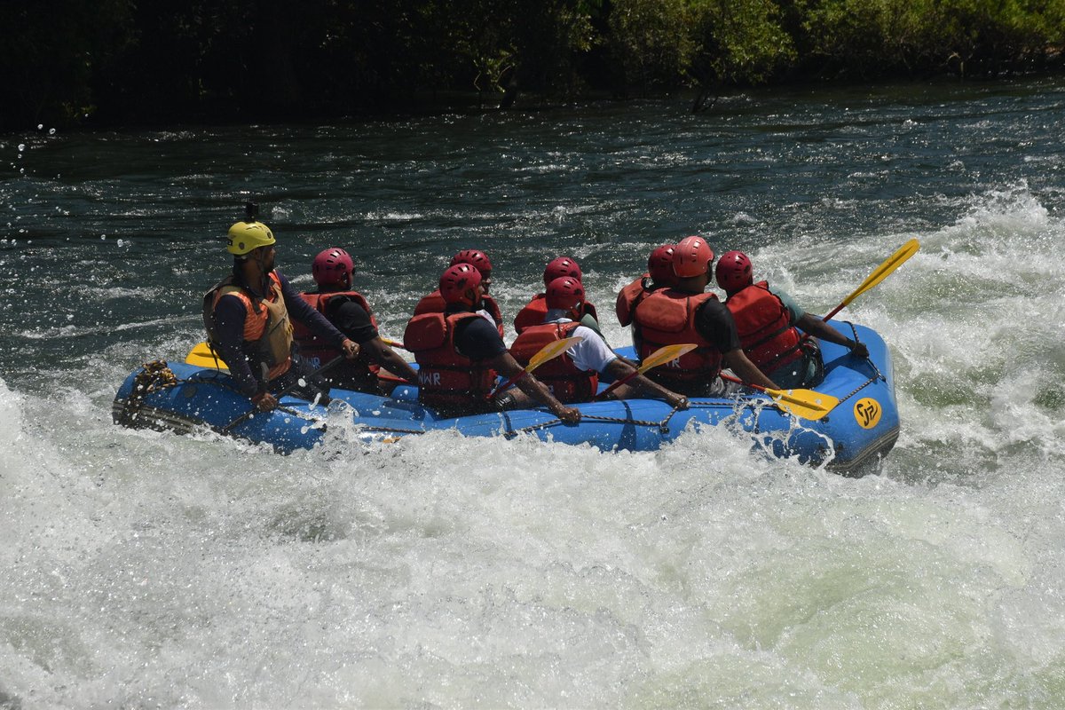 TheMandalor1an's tweet photo. Rafting in Dandeli.. കാളി റിവർ 

ഇതിലെ ക്യാമറജീവി ആണ് ഞാൻ.. കണ്ട് പിടി 😁 https://t.co/bS31DFZrim