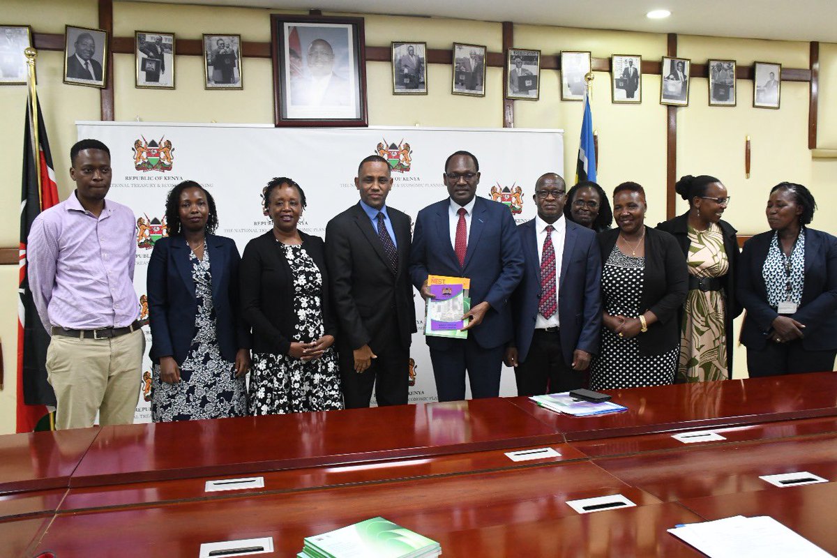 Kenya is committed to ICPD  commitments aimed at zero preventable Maternal Mortality &amp; zero unmet need for family planning .
Early Today,Together with FP 2030 committee,had a meeting with the PS National treasury Dr.Chris Kiptoo to brief him on the  FP program &amp; seek his support