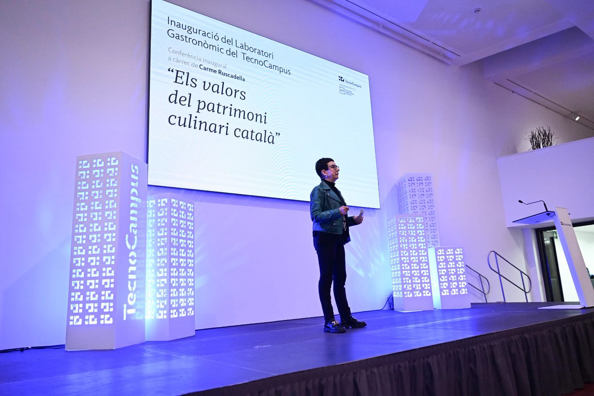 🍴Avui s’ha inaugurat al <a href="/TecnoCampus/">TecnoCampus</a> el Laboratori #Gastronòmic per als estudiants del Grau de #Nutrició Humana i Dietètica i destinat també a l’ensenyament i la investigació.

👩🏻‍🍳La xef Carme Ruscalleda ha fet la conferència inaugural.