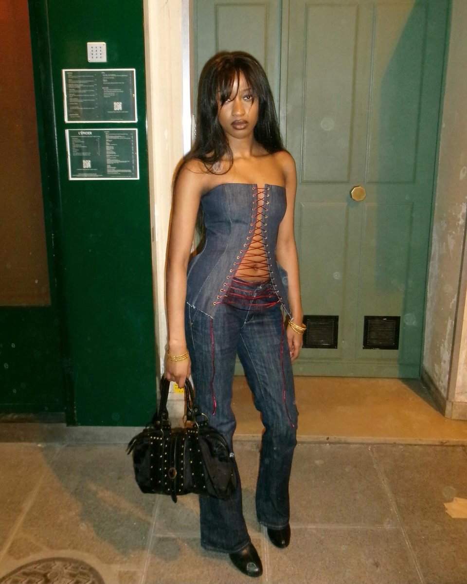 Grmn 🇹🇬🇧🇯 tweet media