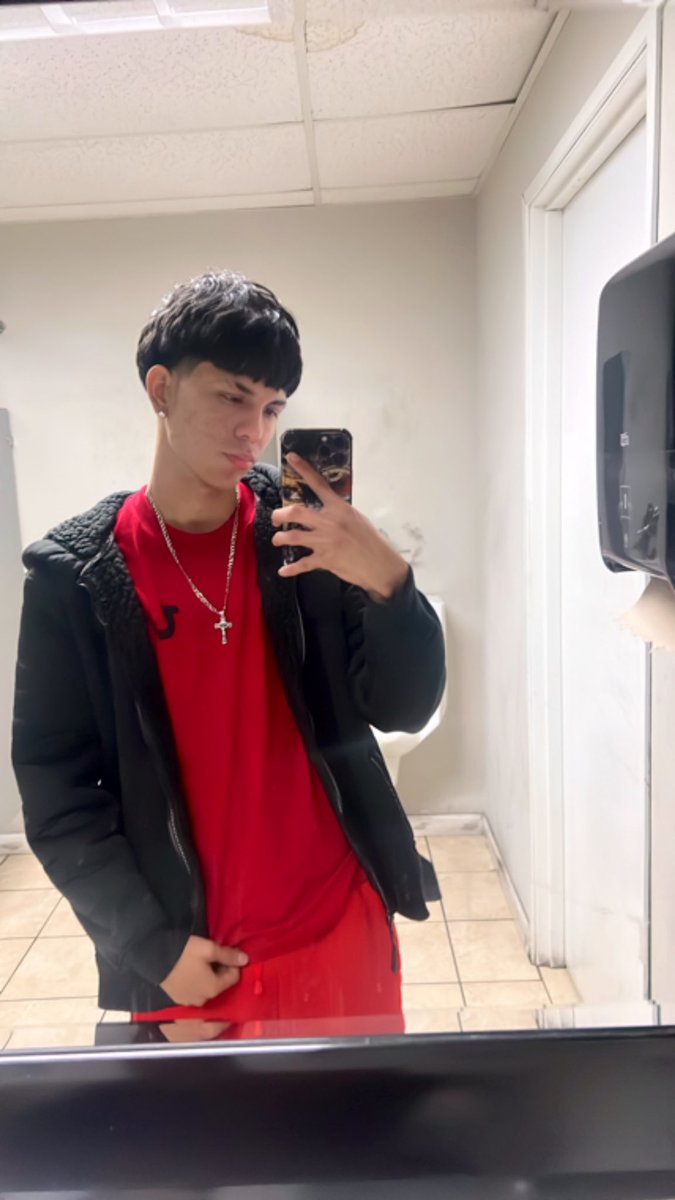 sheluv_luvsal3x's tweet photo. #rt if u want to be friends😏📲
#nsfw #nsfwtwtًً #nsfwtwt #dallas #texas #latino #edgar https://t.co/vRubYmomPu