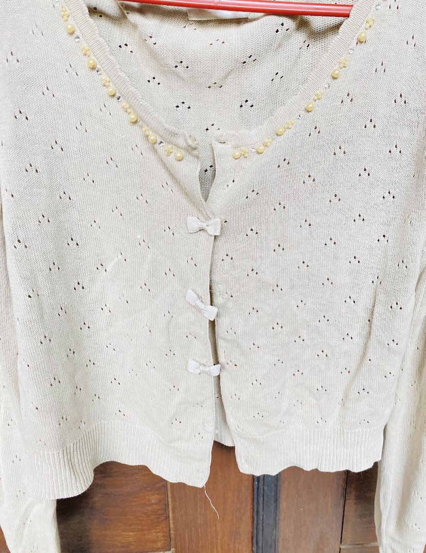 parkjsxung's tweet photo. preloved cardigan gemes🤩 
💰56k 
bisa oren juga🍊🌟 https://t.co/lU1DoR3bkU