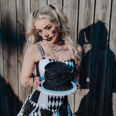#NewProfilePic Cake anyone?