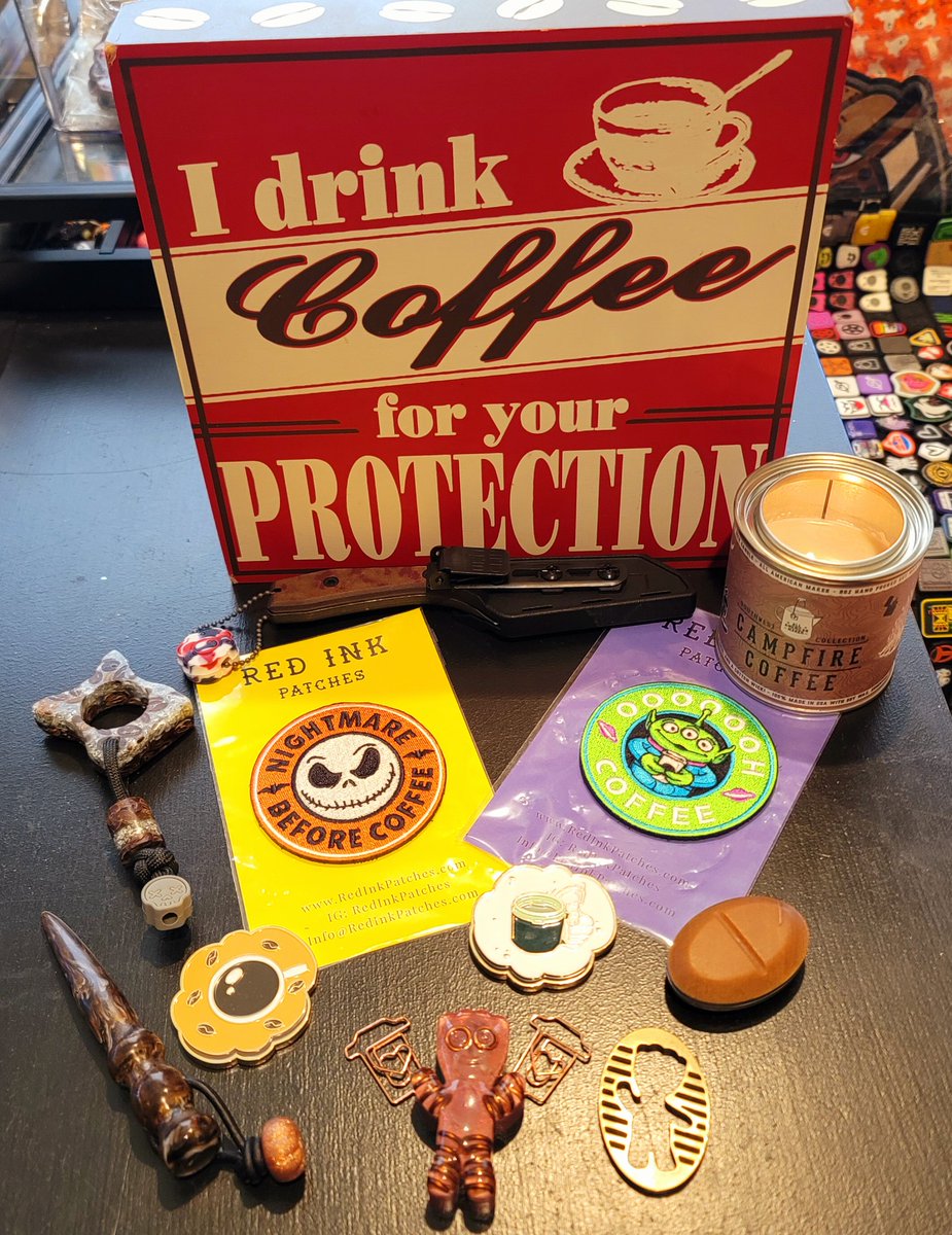 StacyMeyn's tweet photo. #daylightstupidtime offset by mighty #mailcalls #EDCendorphins ☕️ https://t.co/VIiXEVSxni