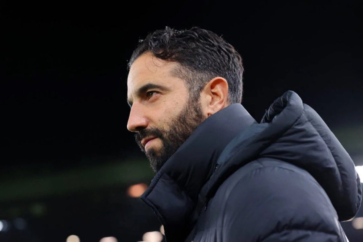 ⚠️ 

راتكليف عن اموريم:

"أنا جدًا جدًا معجب في اموريم، فهو رجل ذكي للغاية. 

"في كل مرة أذهب فيها إلى ملعب التدريب، أتحدث إلى اموريم. أجلس وأحتسي فنجانًا من القهوة واسأله أين الخطأ. فيخبرني F*uck off (اغرب عن وجهي). أنا أحبه."