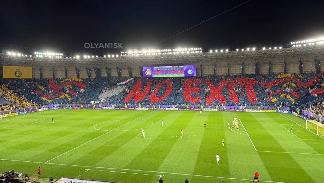 Nawaf_STATS's tweet image. 🚨🚨🚨🚨🚨🚨🚨🚨

تيفو #النصر كاملًا 😰😰😰💛