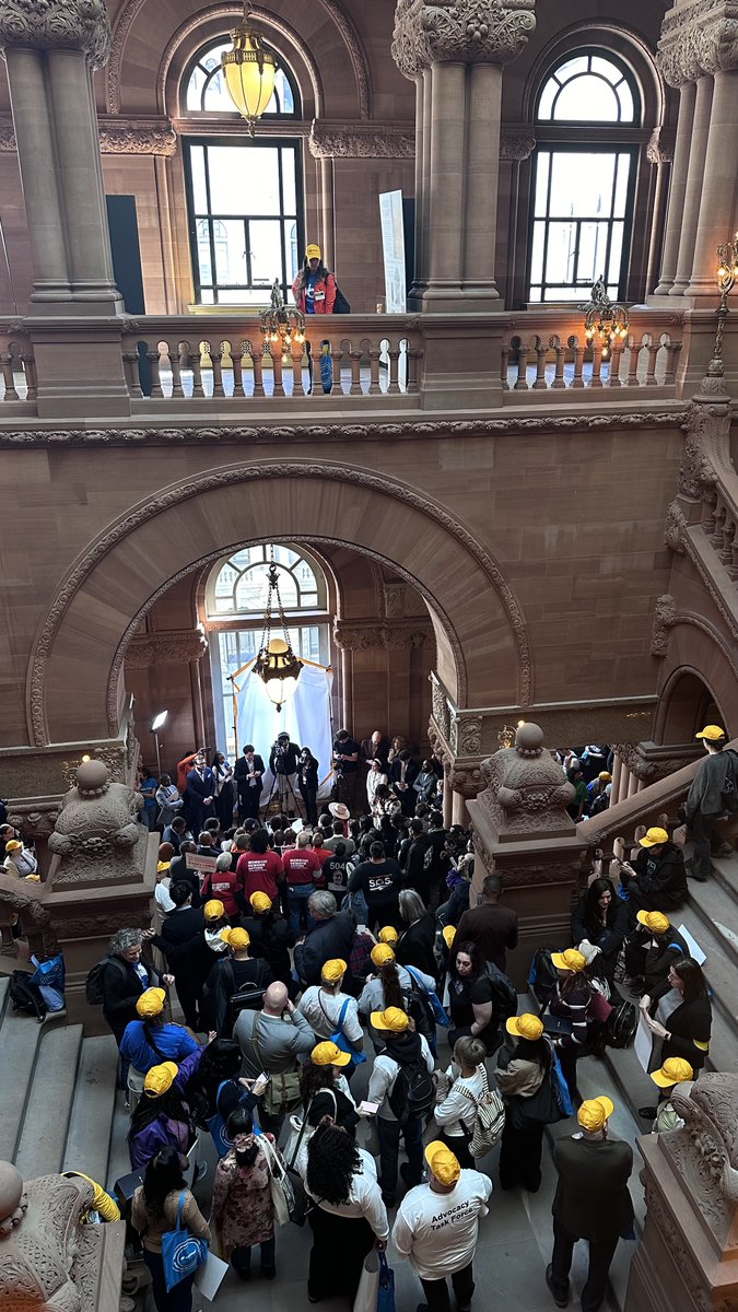 We are in Albany today to support the <a href="/HSC_NY/">#JustPay | Human Services Council of New York</a>  #JustPay campaign! Human services workers are the backbone of NY and in times of increased uncertainty, we need a strong nonprofit sector. Show your support: shorturl.at/qf8nf