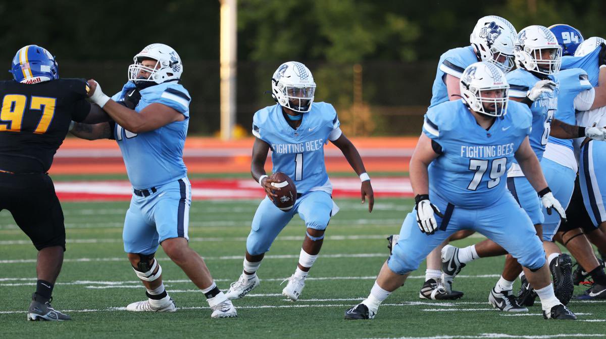#AGTG after a great conversation with <a href="/JamariWise11/">Coach Wise</a> i’m blessed to announce i’ve received an offer from St Ambrose University!

<a href="/buggs_sr/">Charles Buggs Sr</a> <a href="/mcgriff_tyrone/">Tyrone McGriff</a> <a href="/OLcoachrob/">Coach Adam Robertson</a> <a href="/PhilTisa/">Phil Tisa</a> <a href="/yemiuno/">Yemi</a> <a href="/MMcKay_SAU/">Matt McKay</a> <a href="/MMcKay_SAU/">Matt McKay</a> <a href="/FillippSAU/">Vince Fillipp</a> <a href="/coachwelnetz/">Zach Welnetz</a> <a href="/FightingBeesFB/">St. Ambrose Football</a>