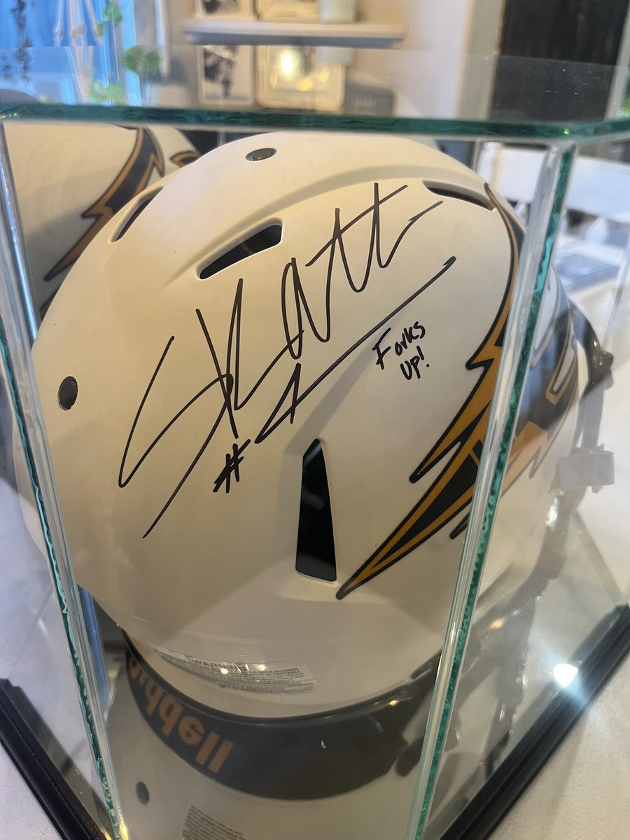 Burrito Express (@burritoexp) on Twitter photo Crazy giveaway incoming💯Stay tuned, follow to be included. We gonna try to sell 5,000 Boo-rritos next month for the NFL draft🙏🏽
<a href="/camskattebo5/">cameron skattebo</a> gonna sign some crazy game worn gear to give away via a drawing for the homies👊🏽Not sure what yet, but it will be fire🔥🔥🔥🔥🔥 Crazy giveaway incoming💯Stay tuned, follow to be included. We gonna try to sell 5,000 Boo-rritos next month for the NFL draft🙏🏽
<a href="/camskattebo5/">cameron skattebo</a> gonna sign some crazy game worn gear to give away via a drawing for the homies👊🏽Not sure what yet, but it will be fire🔥🔥🔥🔥🔥