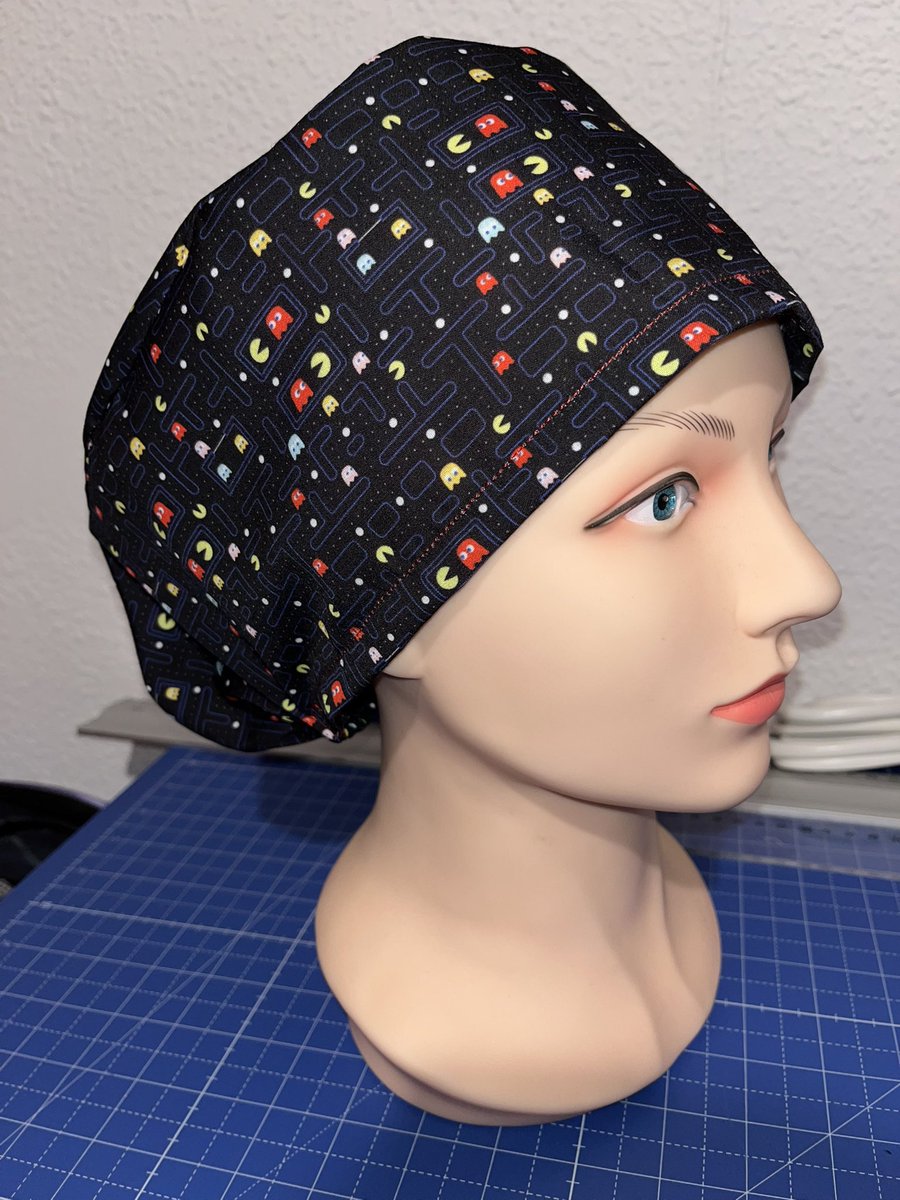 InmaDiPi's tweet photo. #DiarioDeCostura: hoy gorrito de #unicornios y #Pacman (#Comecocos). https://t.co/dKDKLyT9CQ