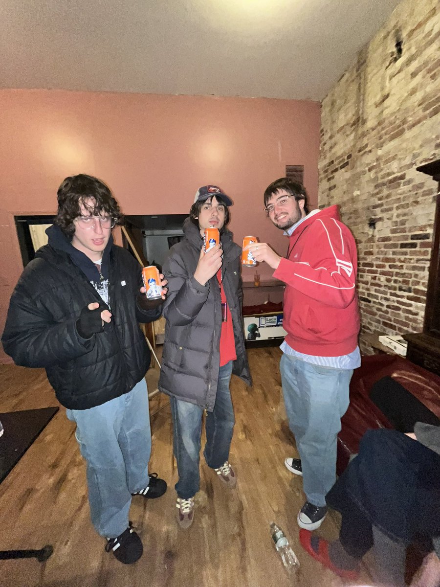 millyleband (@millymusicgroup) on Twitter photo 