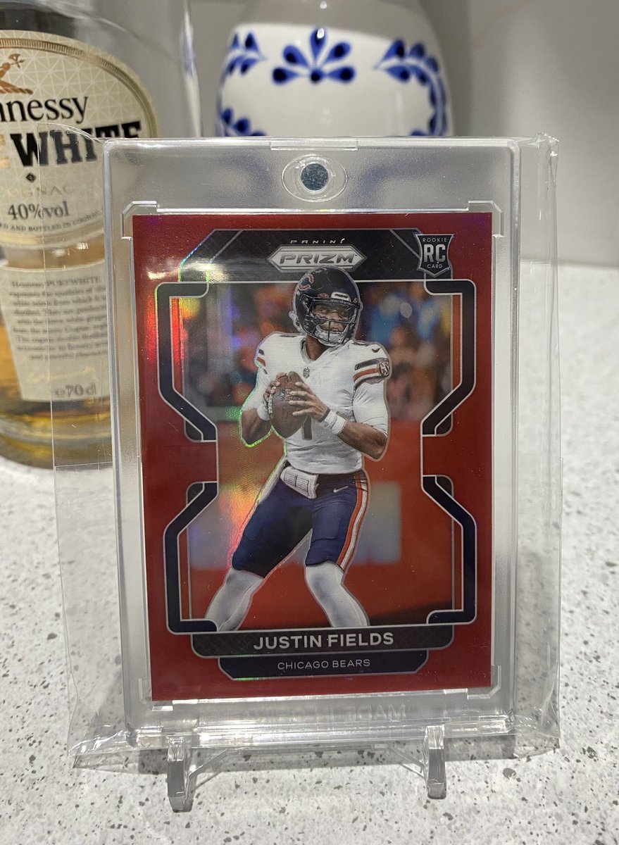 RipsAndSlips's tweet image. Lets goooooo!
This SSP Retail Red has life again! 

Don&apos;t you love when you have cards that wake up from the dead?

@CardPurchaser