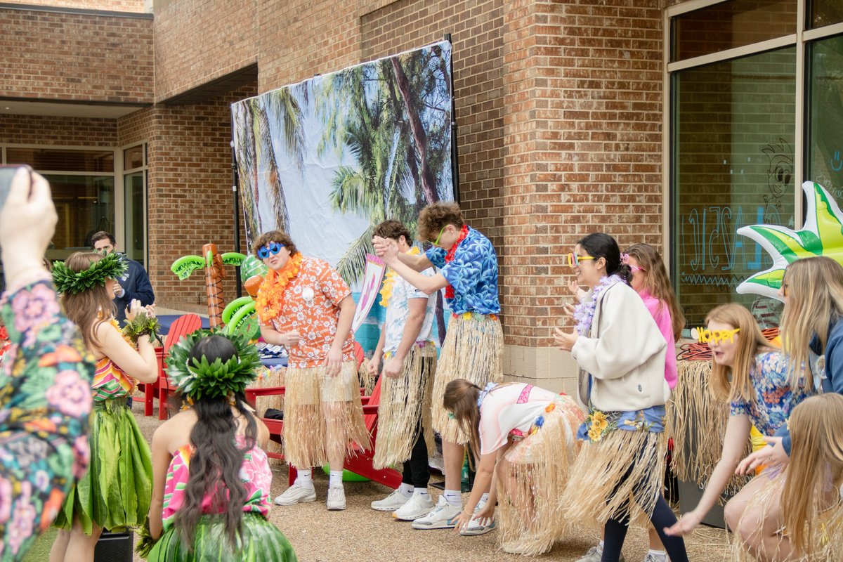 Episcopal Dallas (@episcopaldallas) on Twitter photo 🌺🌴 Aloha! Senior Rally Day was a blast with a tropical Luau theme! 🌊🎉  Here’s to celebrating the Class of 2025 and all the amazing moments ahead! 🌺🌴 Aloha! Senior Rally Day was a blast with a tropical Luau theme! 🌊🎉  Here’s to celebrating the Class of 2025 and all the amazing moments ahead!