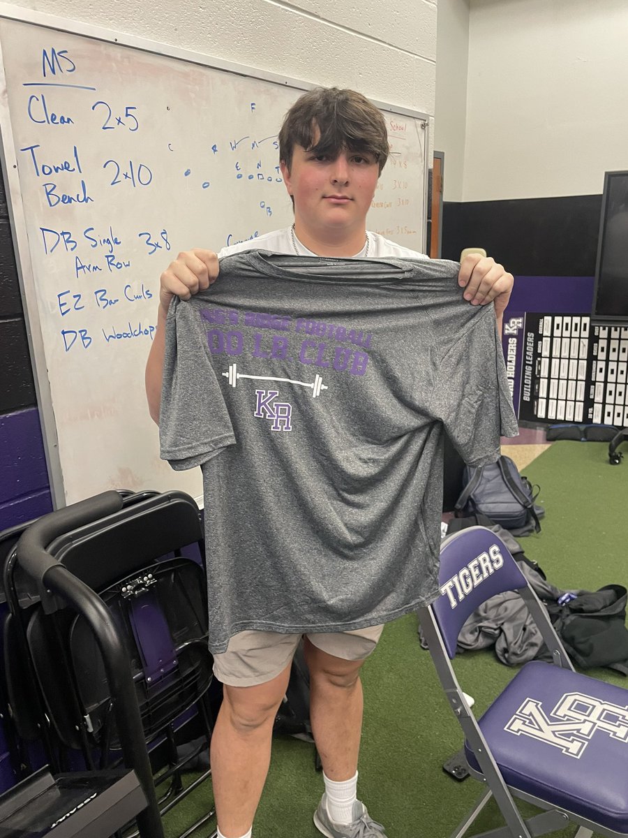 Congratulations Ethan (C/O ‘26) on reaching the 700 pound club!

#FED