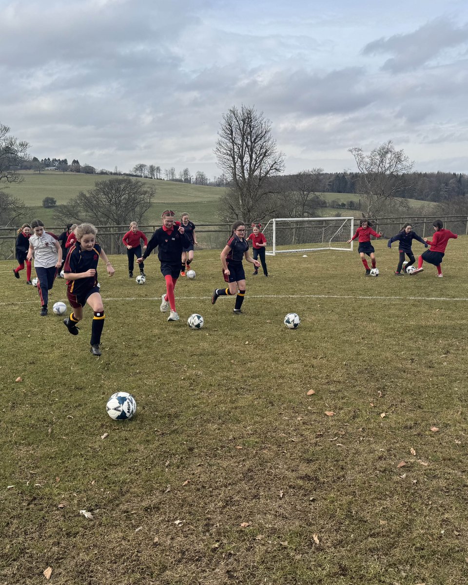 Rendcomb College tweet media