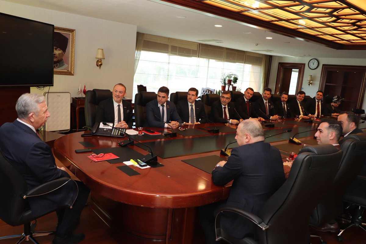 Başkanımız Hatay Esmergil, bir dizi temaslarda bulunmak üzere Ankara’ya gelen Türk İş Dünyası Konfederasyonu (TÜRKONFED) Yönetim Kurulu Başkan Yardımcısı ve Genç İş İnsanları Dernekleri Başkanı Hakan Urhan ve beraberindeki heyete eşlik etti. <a href="/turkonfed/">TÜRKONFED</a> #hatay #hagiad #turkonfed