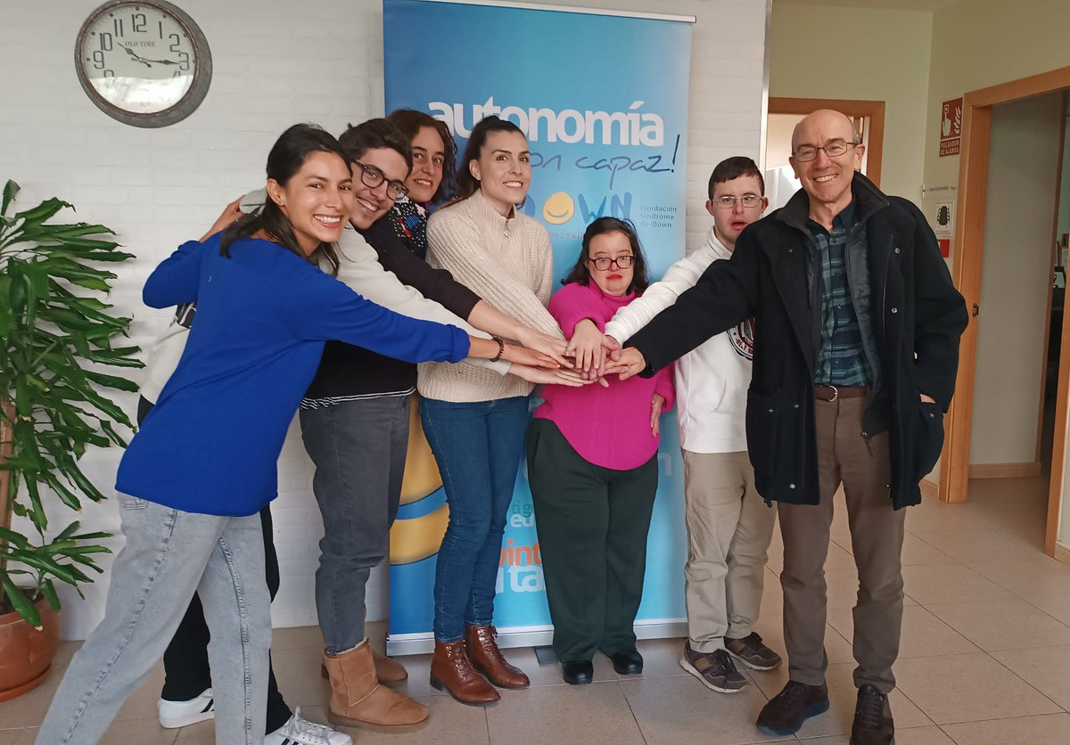 Antonio Rodríguez N, líder de nuestro grupo, será reconocido en los 𝐏𝐫𝐞𝐦𝐢𝐨𝐬 𝐃𝐨𝐰𝐧 𝐂𝐨𝐦𝐩𝐨𝐬𝐭𝐞𝐥𝐚 𝟐𝟎𝟐5🏆por incluir las aportaciones de personas con síndrome de Down en diversos proyectos y facilitar la sensibilización del alumnado Enfermería de la USC