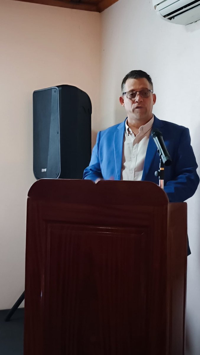 CubacooperaMzb's tweet photo. Nuestra Brigada Médica Cubana en Mozambique, efectuó el balance de trabajo en 2024.

Durante su sesión se debatieron los principales logros alcanzados durante todo el año 2024 y se trazaron las proyecciones de nuestras Brigadas para este año 2025.

#CubaCoopera 
#CubaPorLaVida https://t.co/KeovcoGOAf