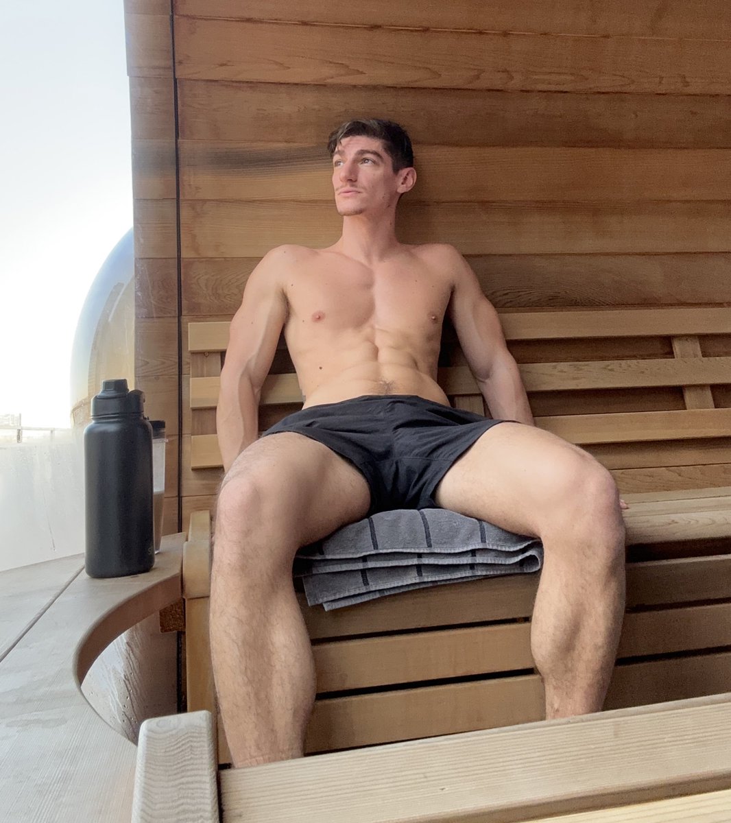aidenXXXward's tweet photo. I think this bulk is bulking. I can’t thank my trainers enough for the motivation and drive they have given me over the last 7 months. https://t.co/DAOOqriq7W