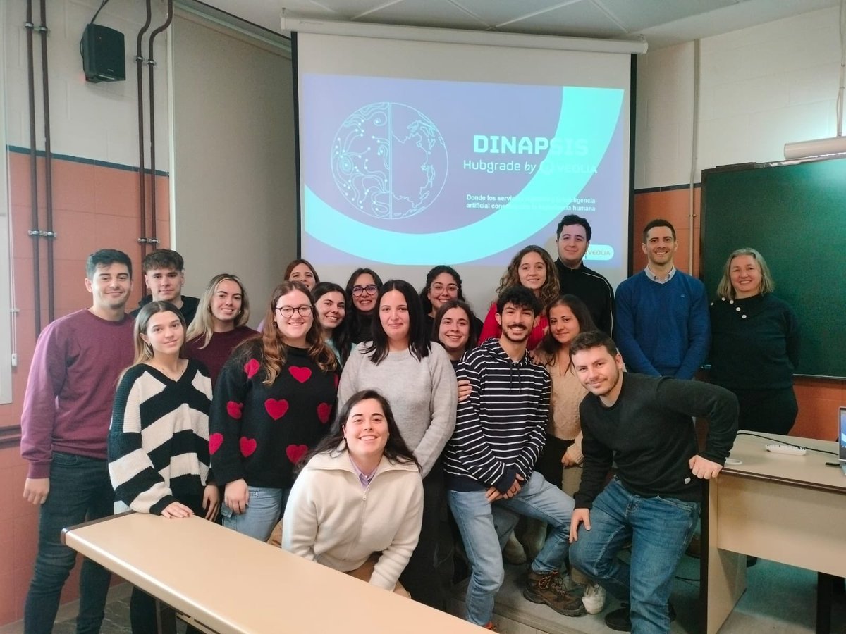 El director de @Dinapsis #Granada, <a href="/ManuelFranco21/">Manuel Franco</a> ha participado en el ciclo de conferencias I+D+I del Máster de Ingeniería Química de la <a href="/CanalUGR/">Universidad Granada</a>, compartiendo cómo la innovación puede transformar la gestión del ciclo integral del agua, mejorando su eficiencia y sostenibilidad