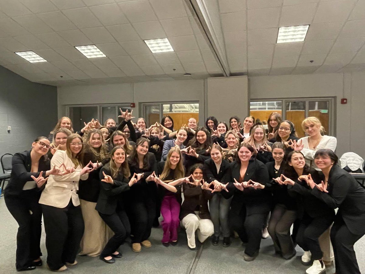 womeninagri's tweet photo. Thanks to @UofNH Sigma Alpha national professional sorority for #ag students for inviting #womeninag to present on our student scholarship program! 

>> Students can visit https://t.co/Vi1dGvpvH2 to apply for a scholarship now!

#ThisisUNH #WIAS25 https://t.co/Qil3GilwLB