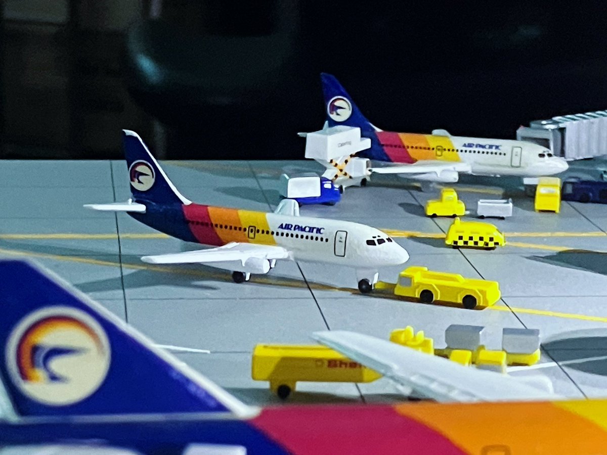 B737-200 ミニミニジャンボ
深夜にアピアへ向けて出発
成田便との乗り継ぎはスムーズにいかず、、
サモア行ってみたい