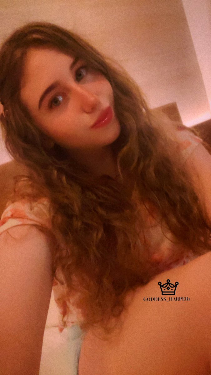 Goddess_Harper1's tweet photo. I know you’re starting your week off right by sending to your Goddess, aren’t you loser? https://t.co/4ieiqH7xoC