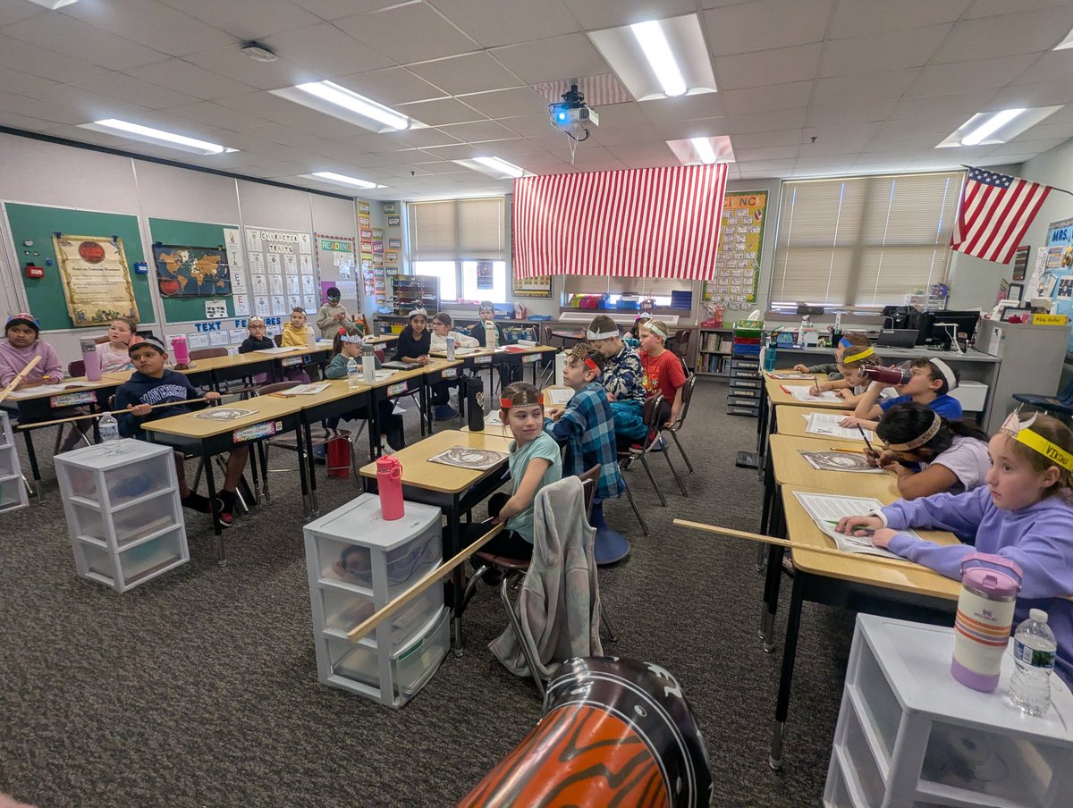 Mrs. Holm tweet media