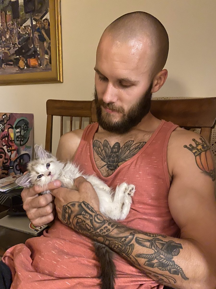 heartsideband's tweet photo. adult rob w baby julep https://t.co/bFg1gmHn64